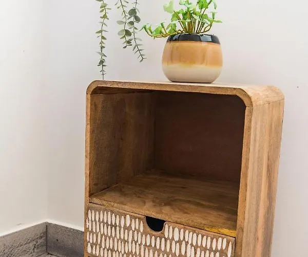 Cozy With Patio Near * Carcavelos (Lisbon)