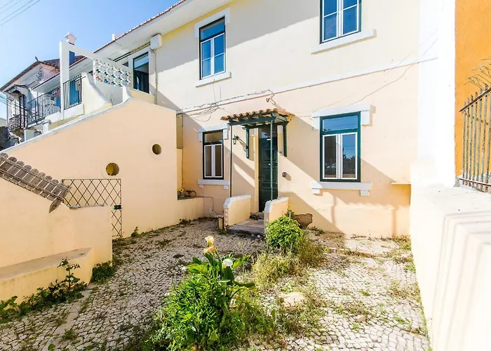 Cozy With Patio Near Daire *