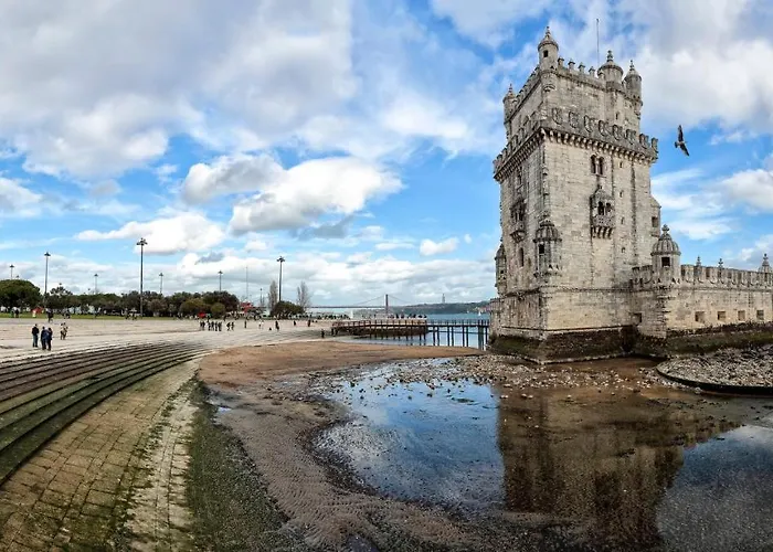 Daire Cozy With Patio Near Carcavelos (Lisbon)